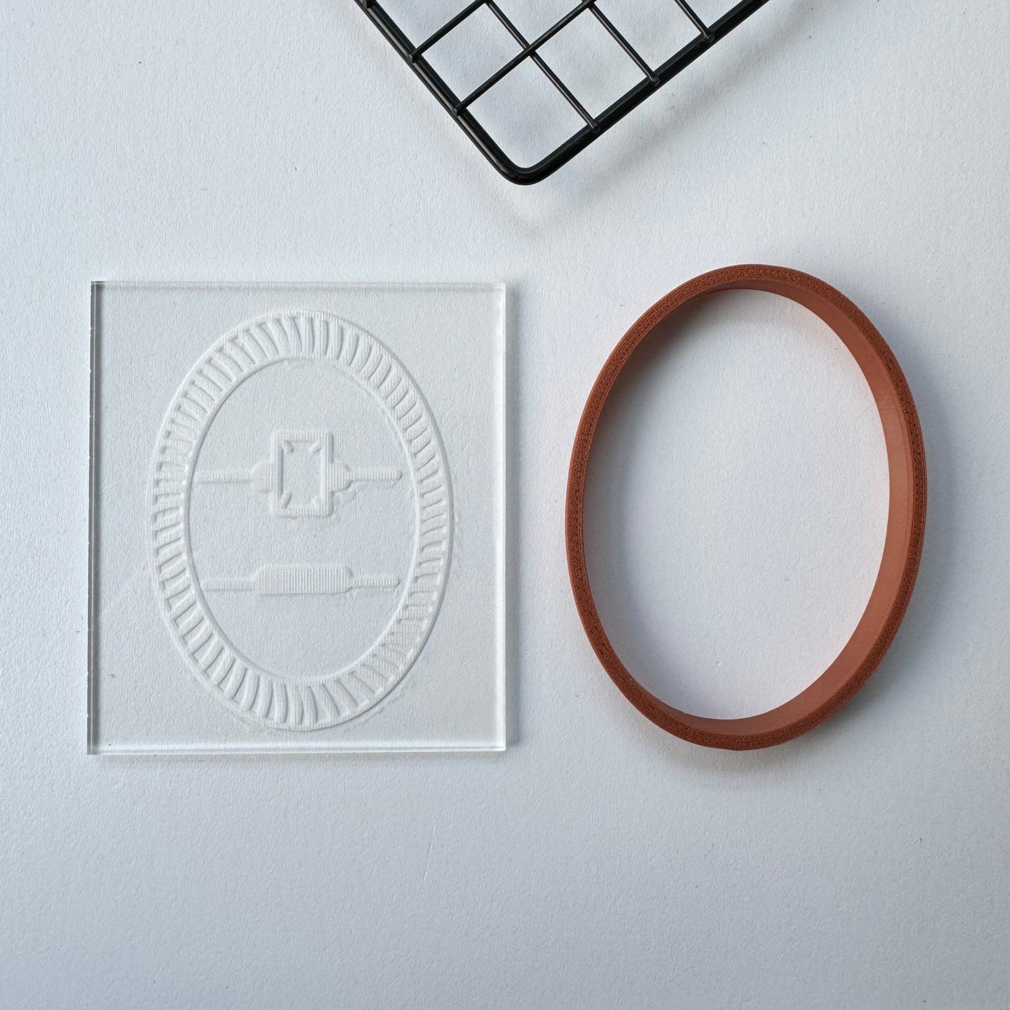 Leather wedding rings box (cushion) deboss + cutter M1083