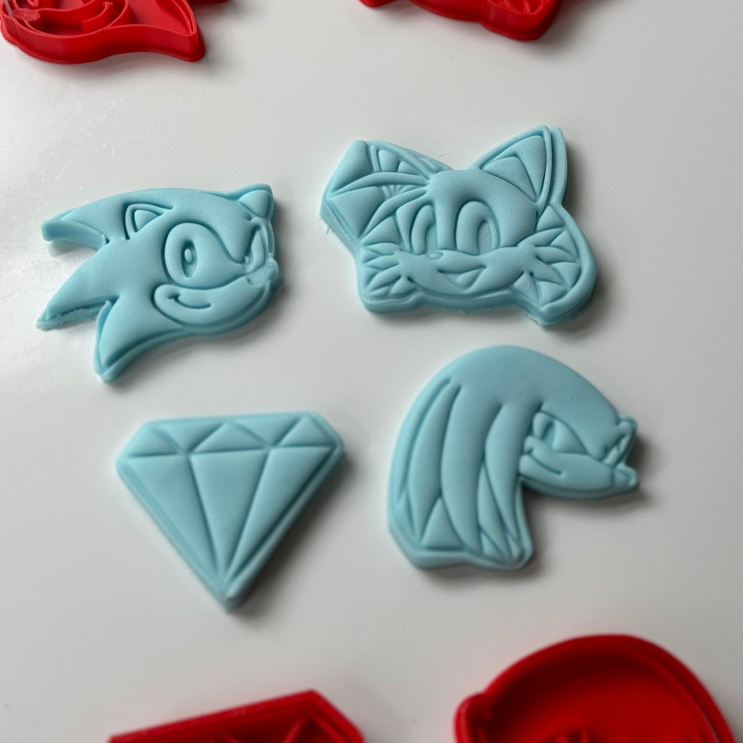 Sonic The Hedgehog-inspired SET OF 4 cookie cutter + stamp