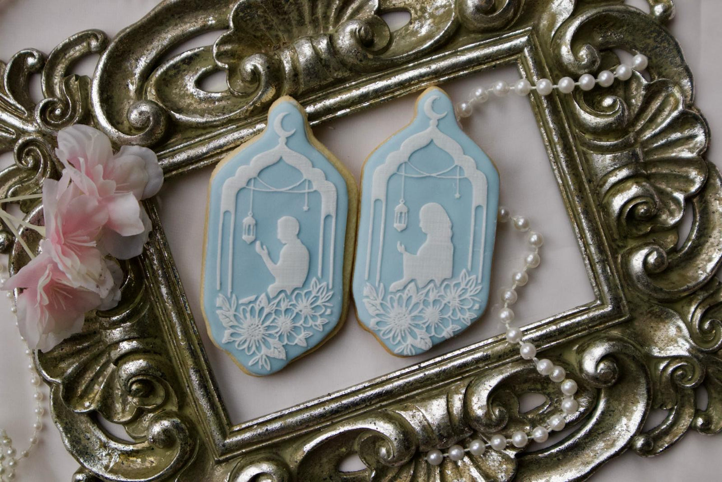 Ramadan / Eid - debossing acrylic + matching cutter - praying man