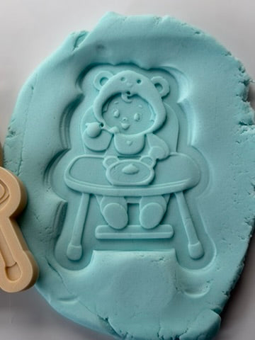 Baby Bear in High Chair 3D Deboss & Matching Cutter