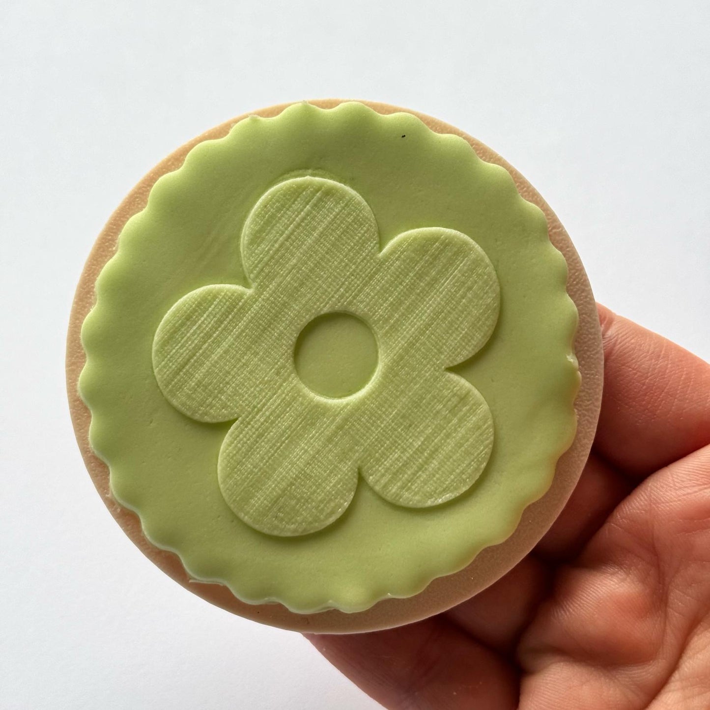 1 round flower DEBOSSING