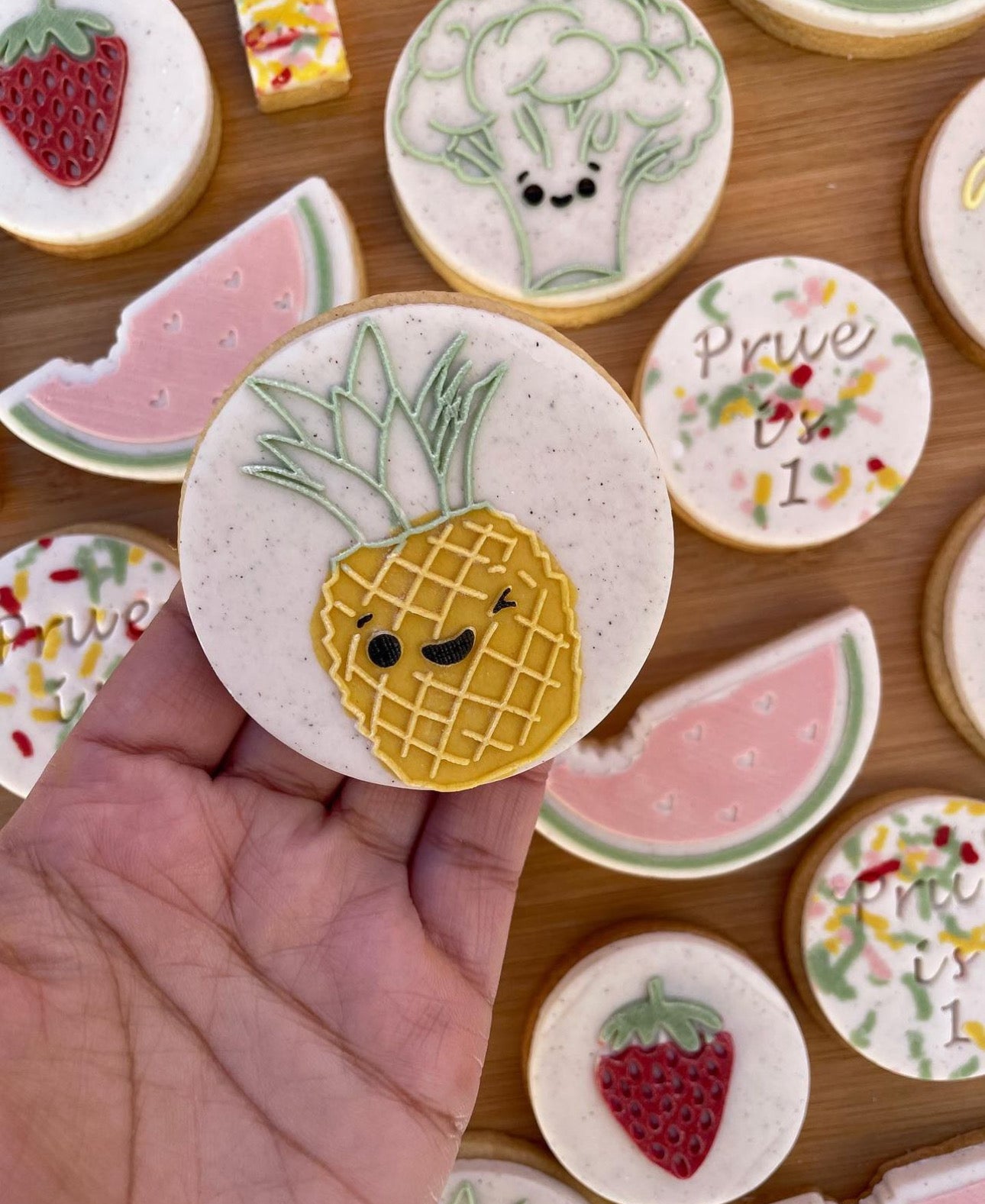 Pineapple - debossing
