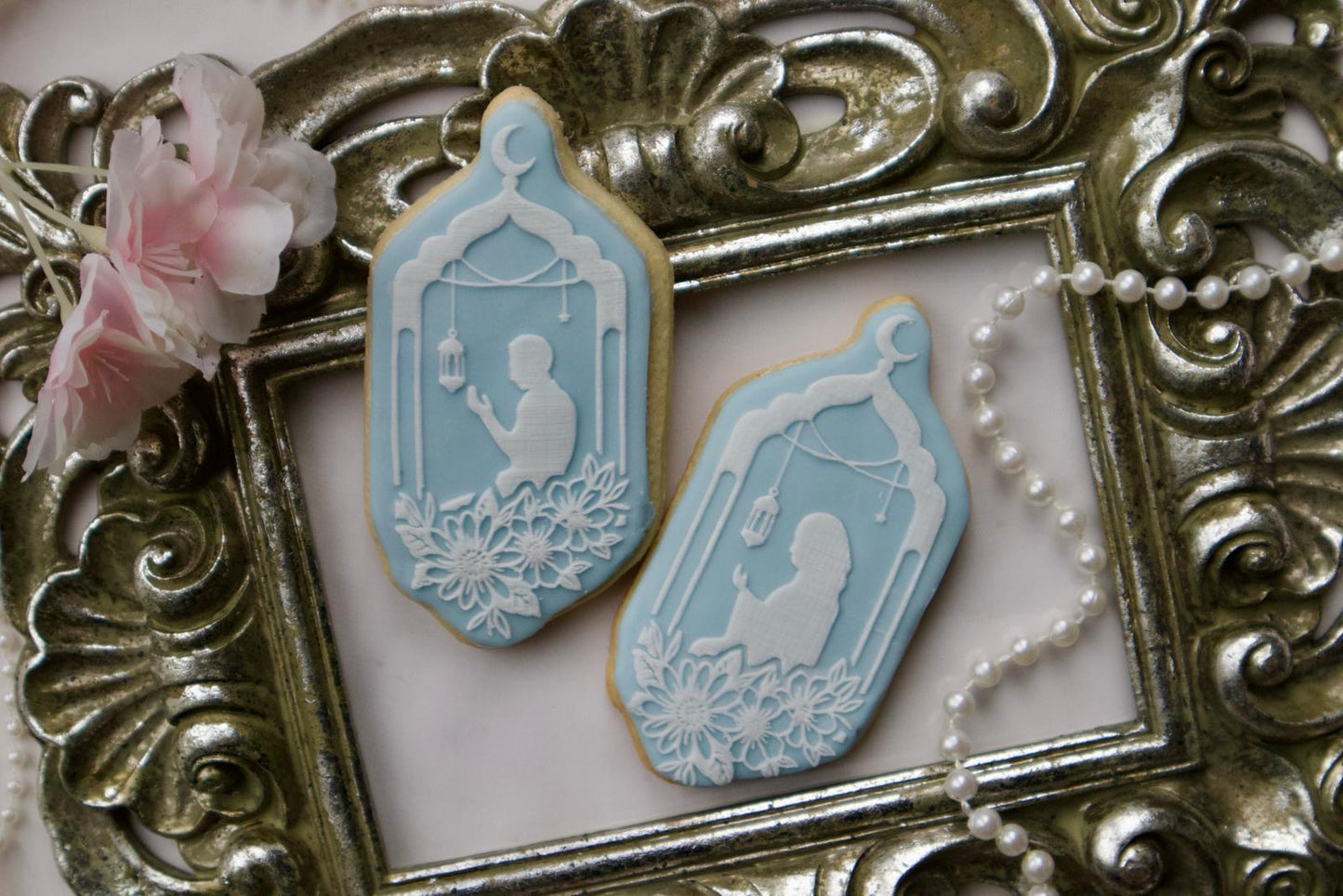 Ramadan / Eid - debossing acrylic + matching cutter - praying man