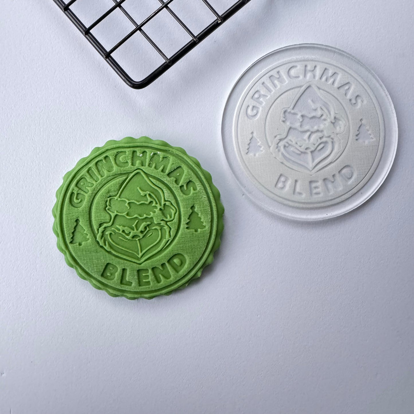 Christmas - Grinch - grinchmas blend - debossing