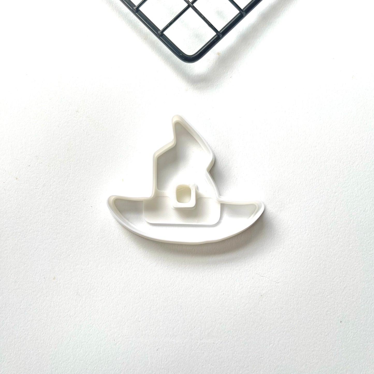 Halloween Uk Seller Plastic Biscuit Cookie Cutter Fondant Cake Decor Witch Hat MEG cookie cutters