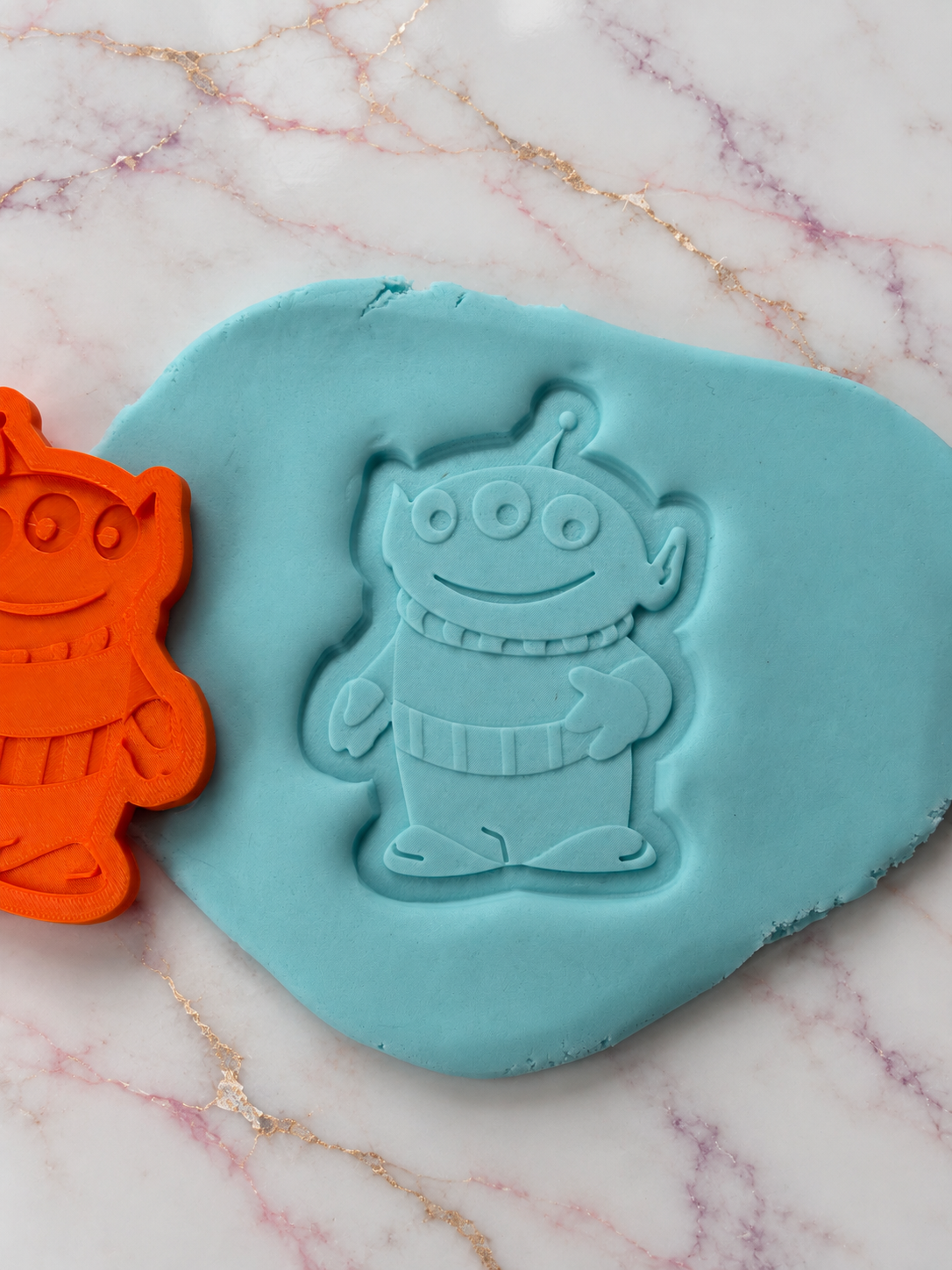 Toy Box Stories – Cute Three Eyed Alien 3D Deboss & Matching Cutter
