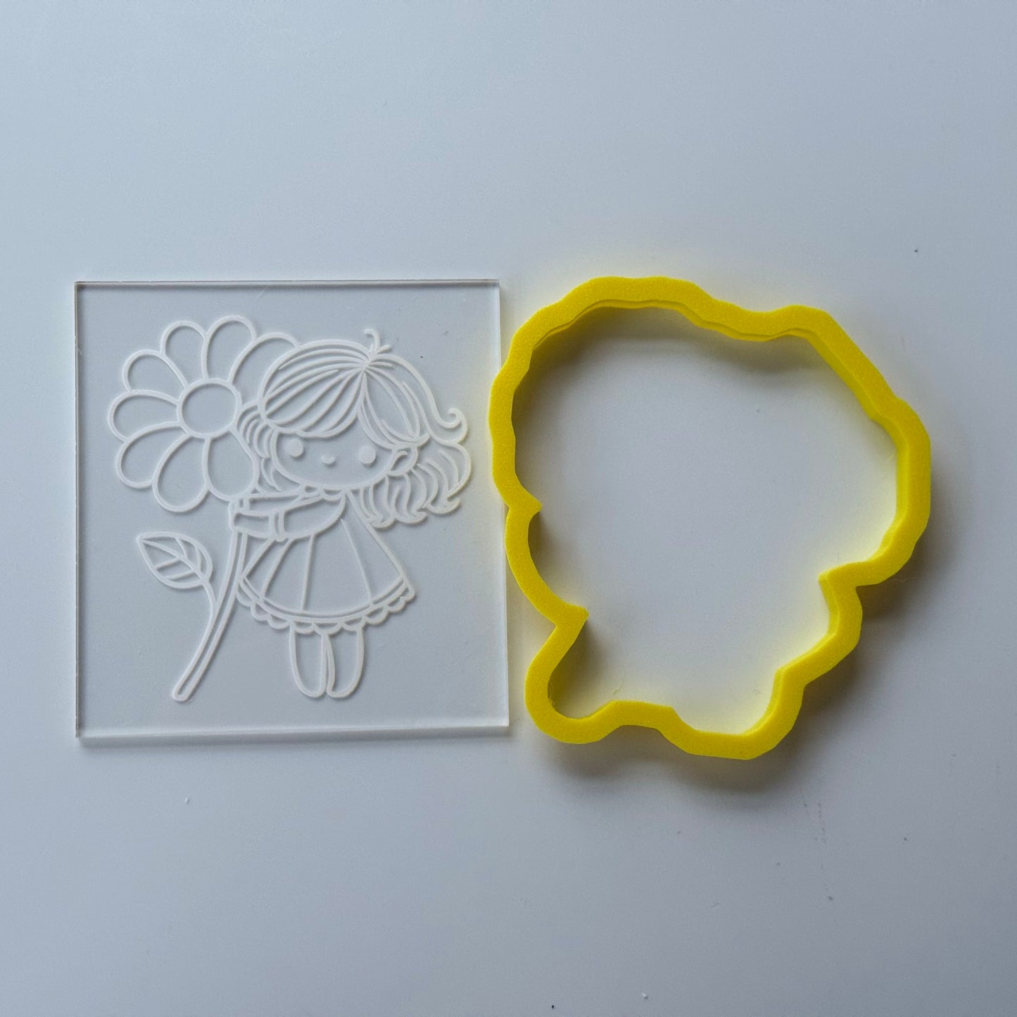 Girl with flowers deboss and cutters - MS1015