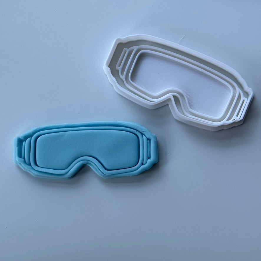 winter skiing glasses - stamp + matching cutter M1032