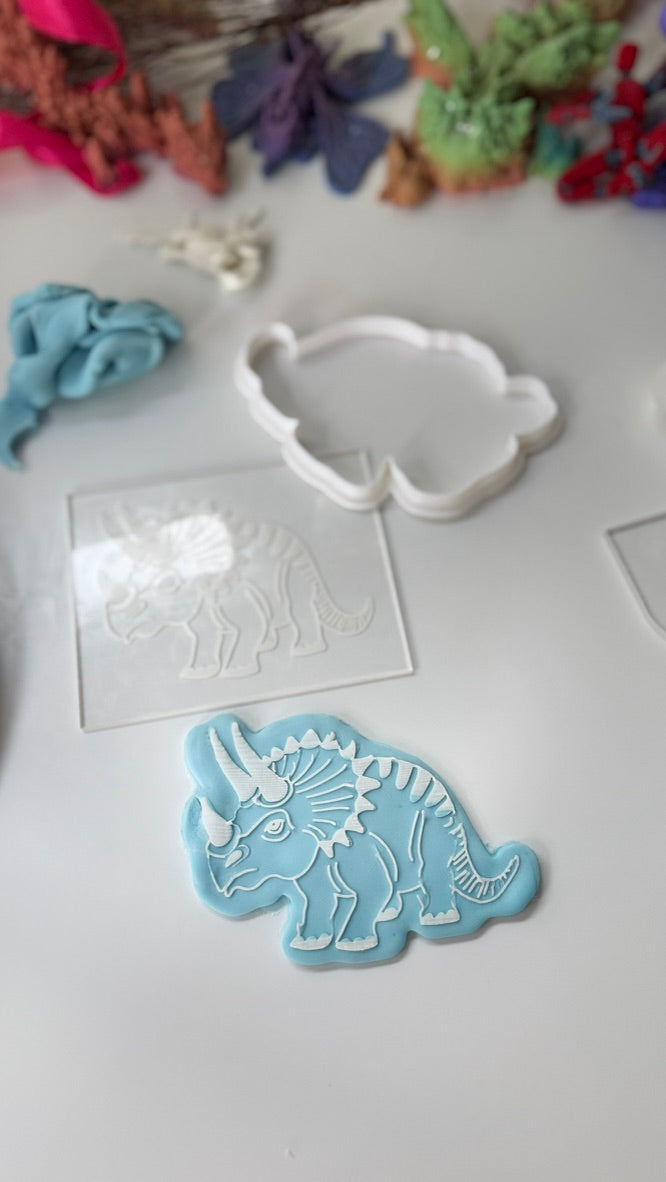 Dinosaur - debossing + matching cutter