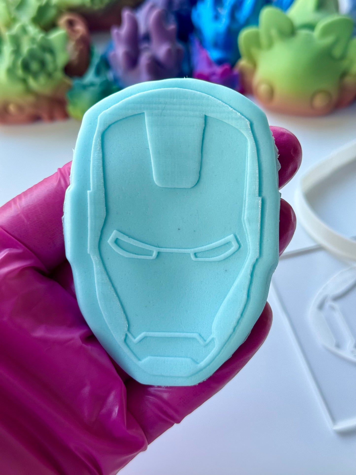 Avengers - super hero - Iron man debossing + cutter