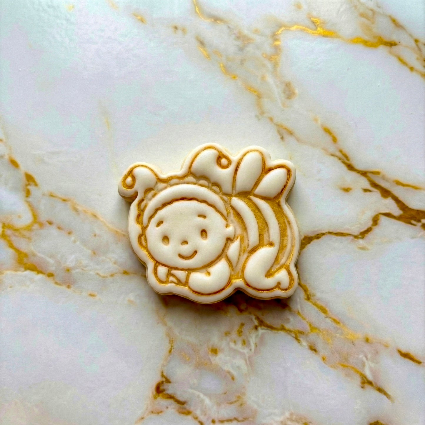 Bee theme - baby bee stamp and cutter
