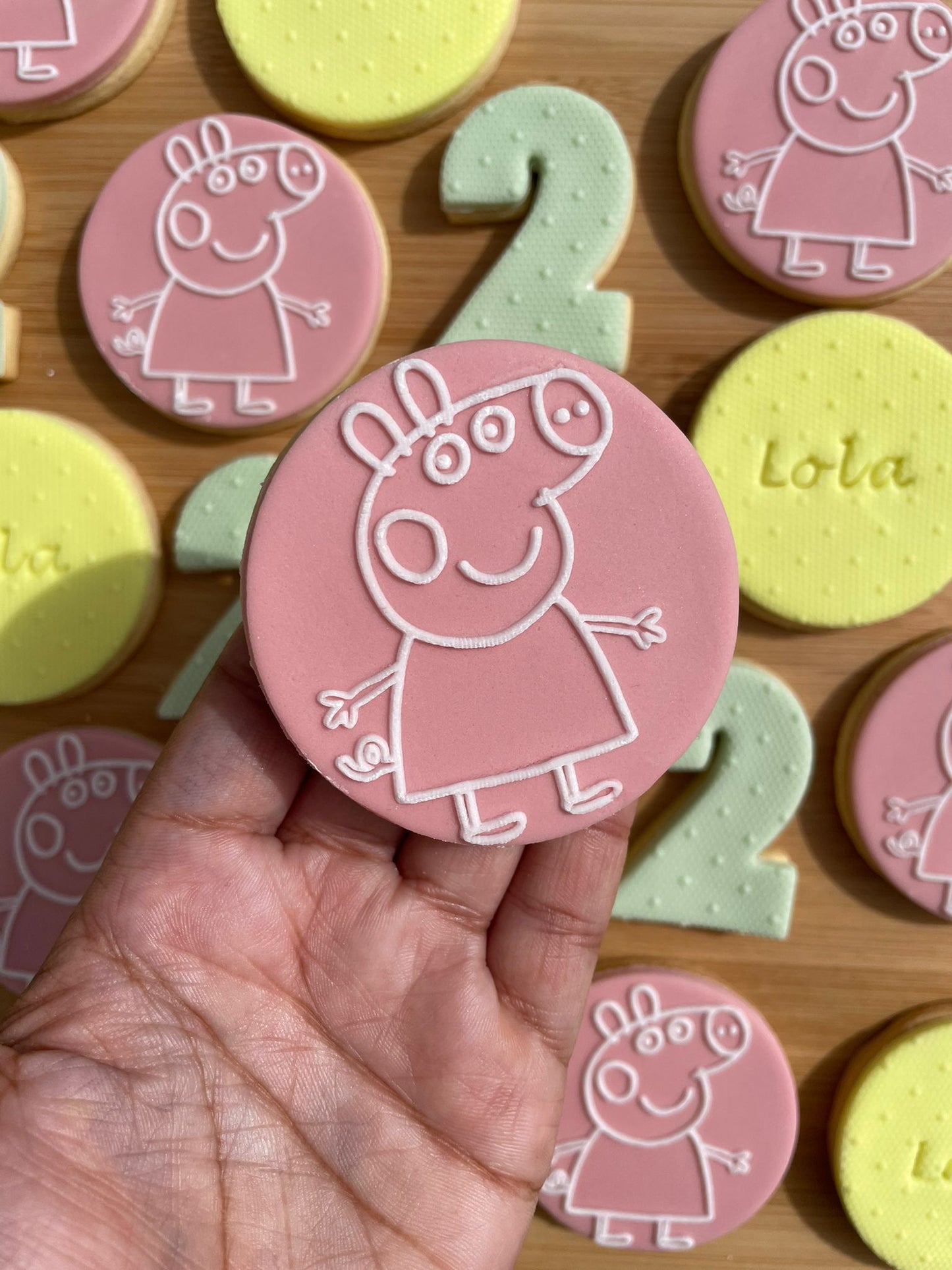 Peppa pig deboss disc MEG cookie cutters