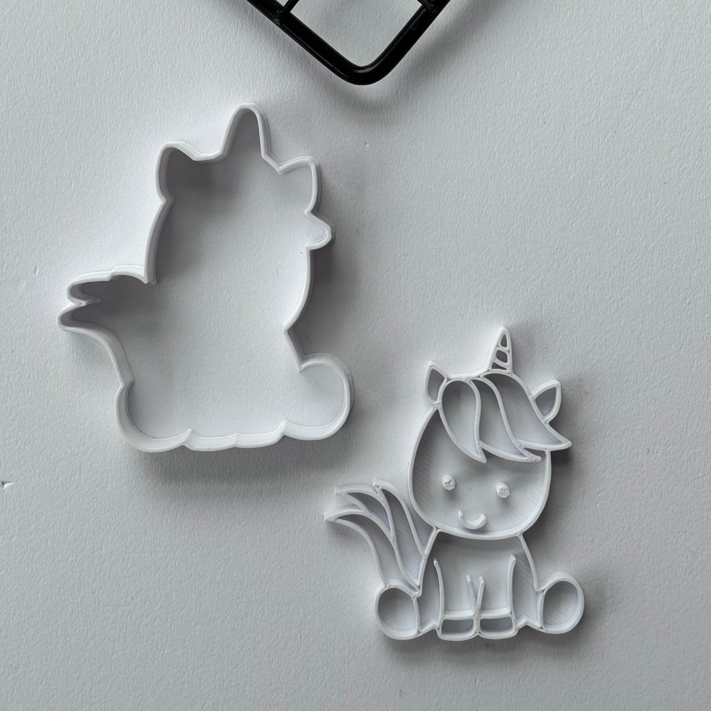 Unicorn stamp and cutter M1090