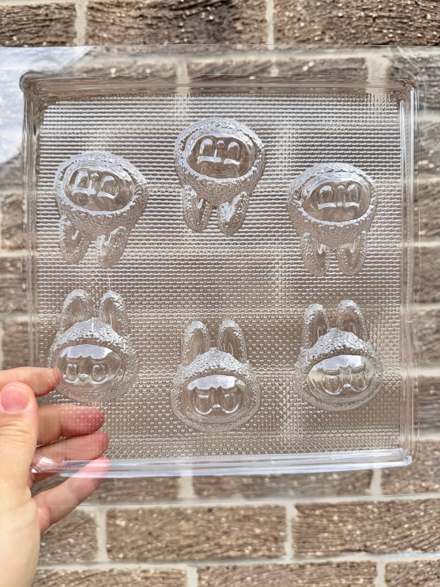 6 x head monster chocolate mould