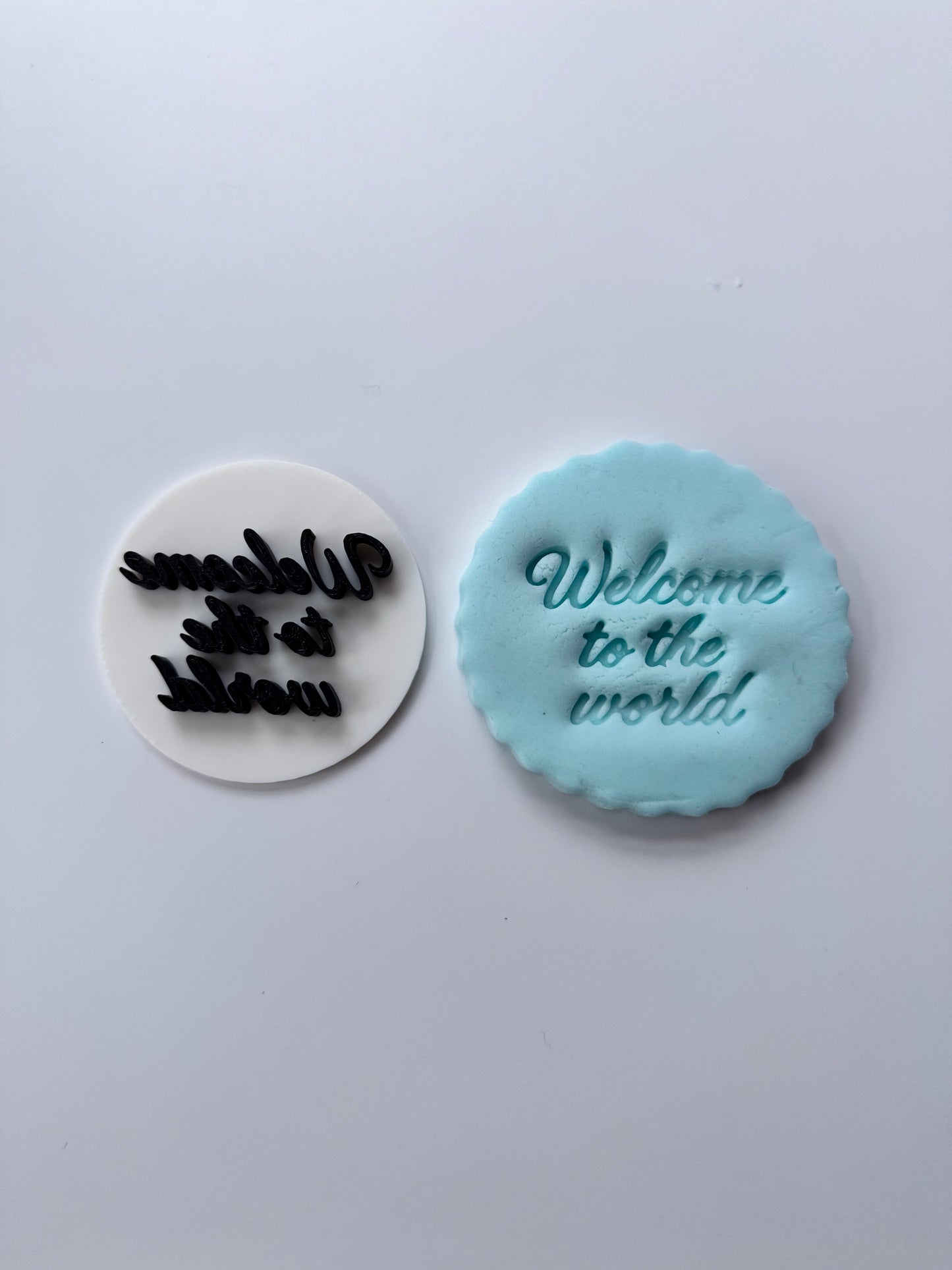 Welcome to the world - 3 row - stamp M1074