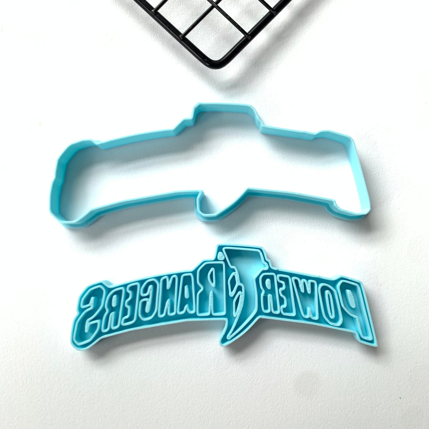 Power Rangers Logo Plastic Cookie Cutter Fondant Cake Decorating Cupcake MEG cookie cutters