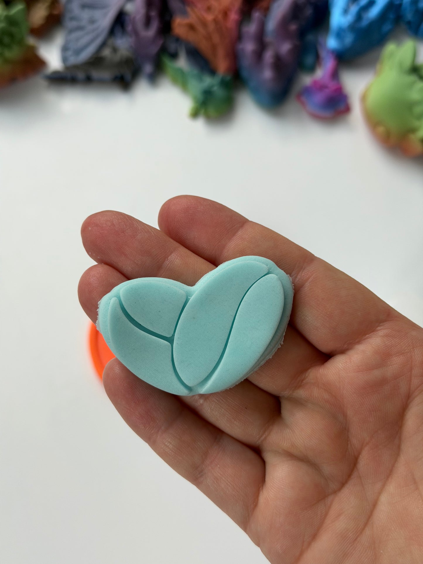 3D deboss Coffee beans and cutter small - brew