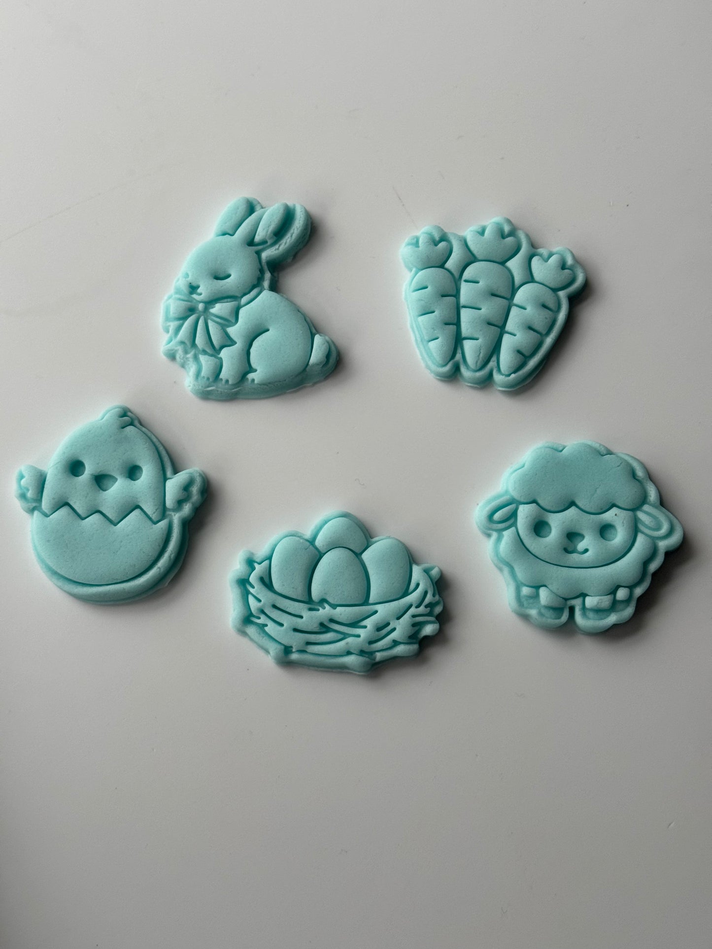 set of 5 EASTER cupcake size stamp + cutter