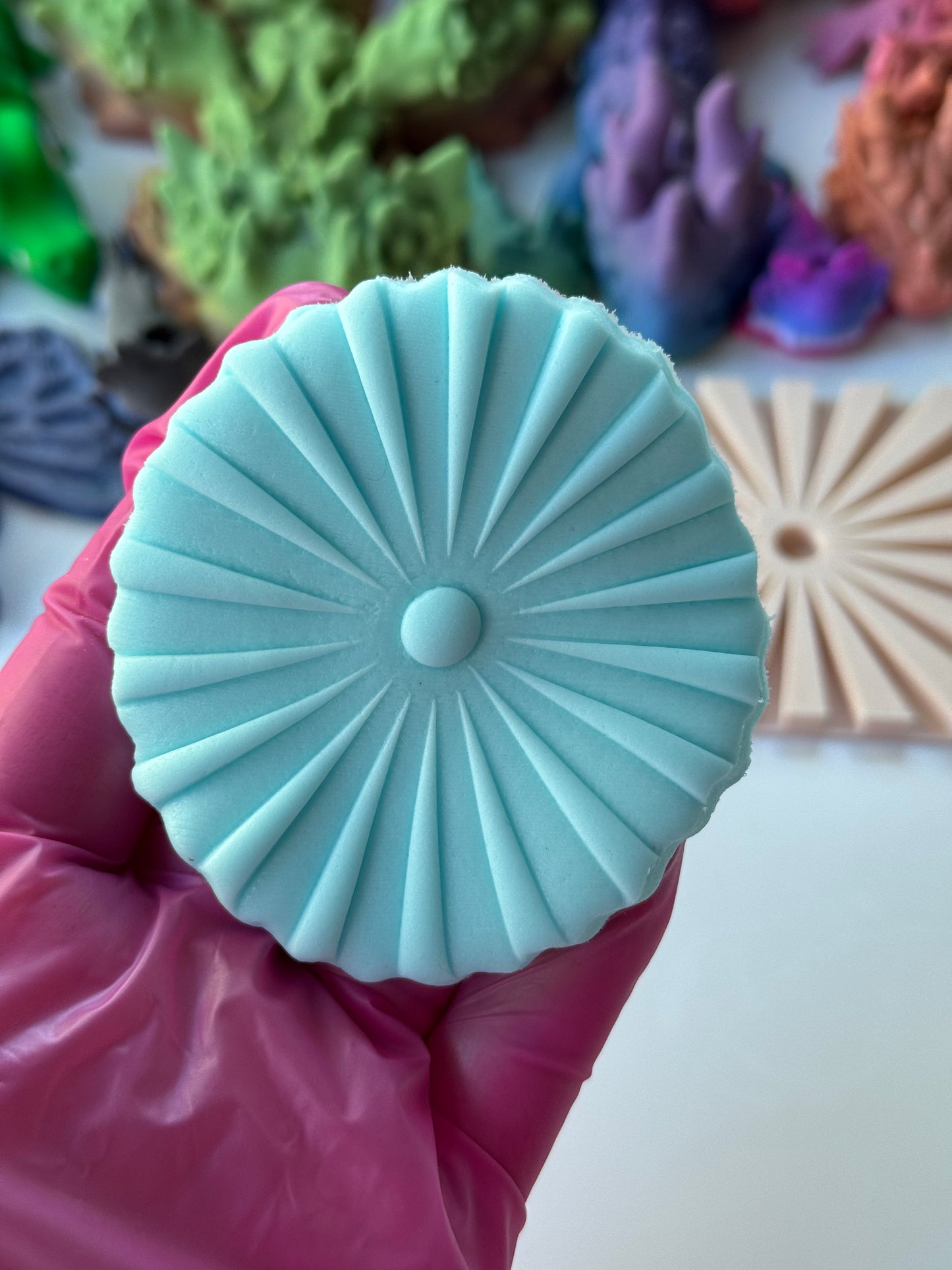 Sunburst Round stamp M1118