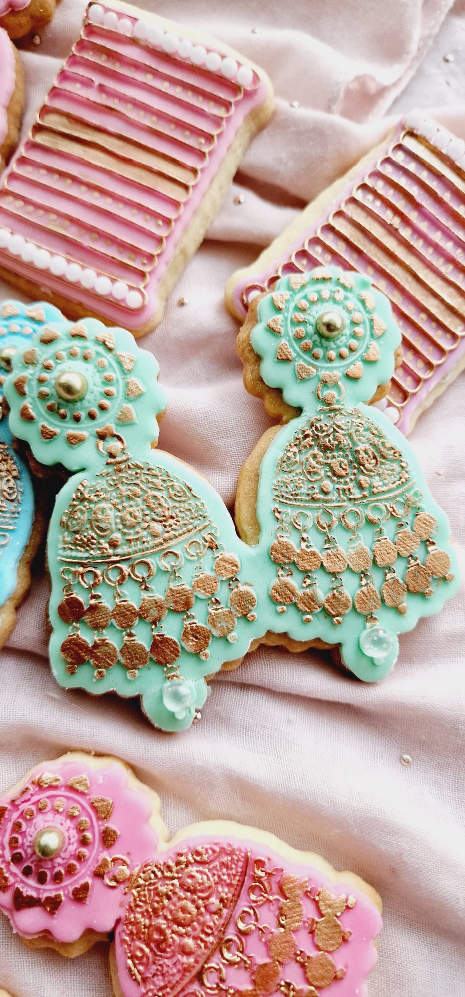 indian Mehndi style earrings Debossing + cutter MEG cookie cutters