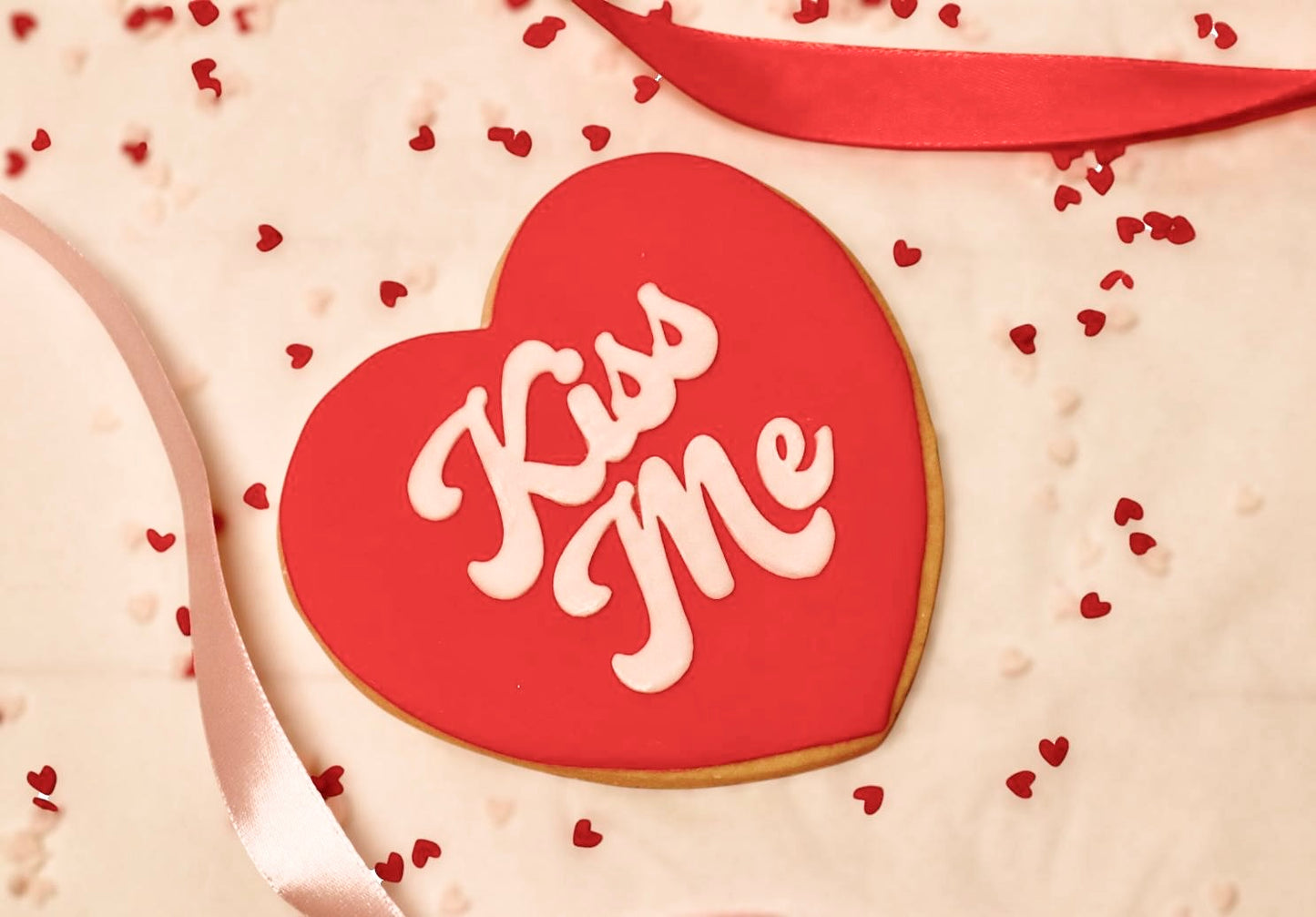 Kiss me DEBOSSING - Valentine