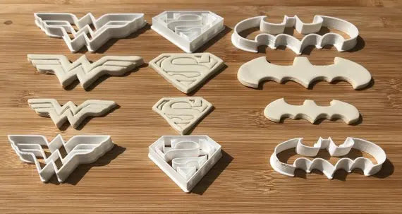 6pcs Super Heroes Cookie Cutters (1) MEG cookie cutters