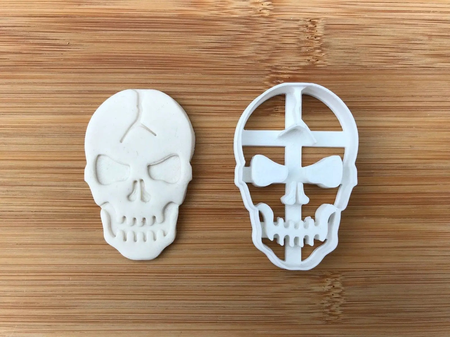 Halloween Uk Seller Plastic Biscuit Cookie Cutter Fondant Cake Decor Witch SKULL MEG cookie cutters