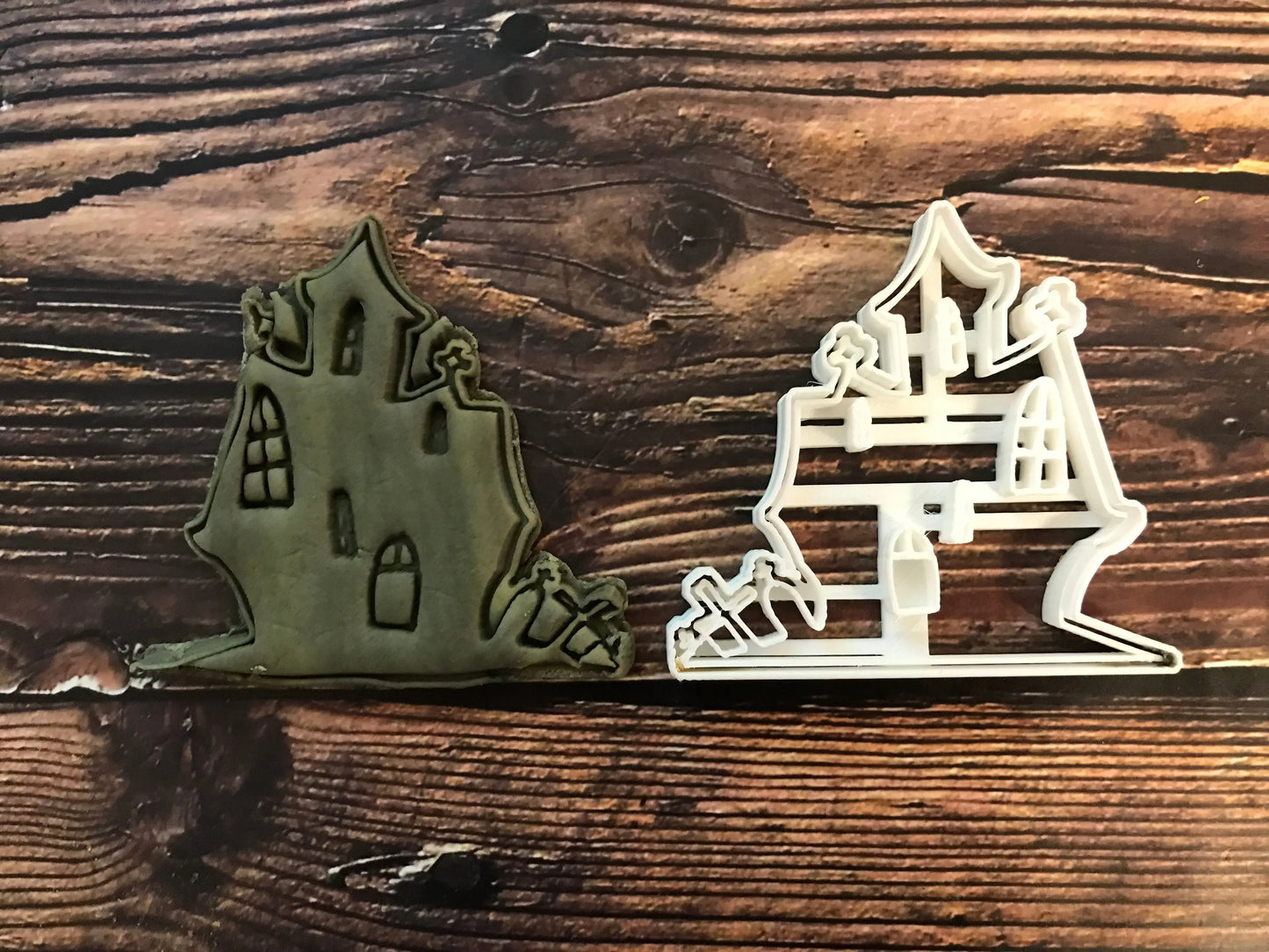 Hunted House Halloween Cookie cutter MEG cookie cutters