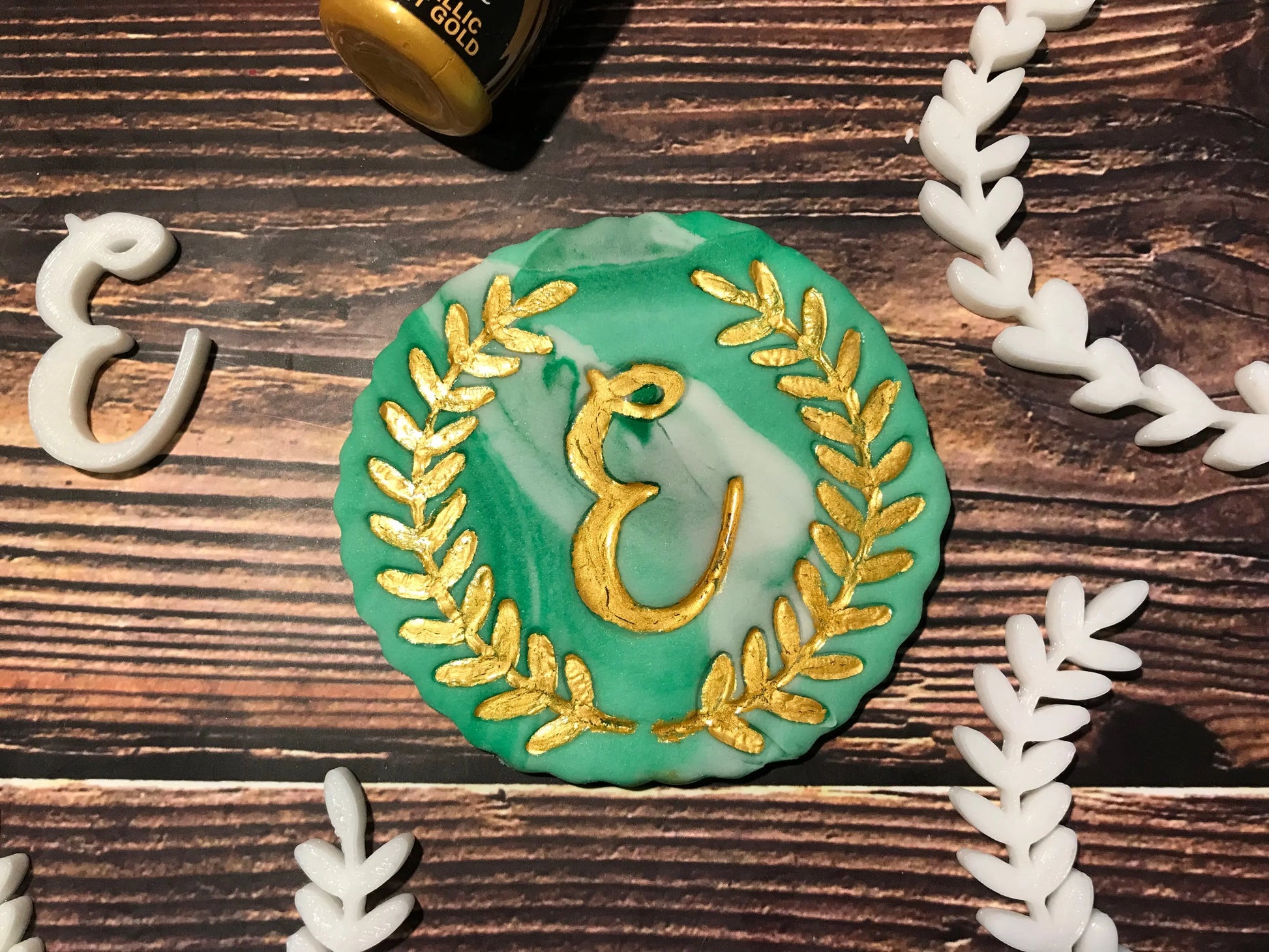 Laurel frames - Wreath - leaves - Embossing - stamps sugar paste MEG cookie cutters