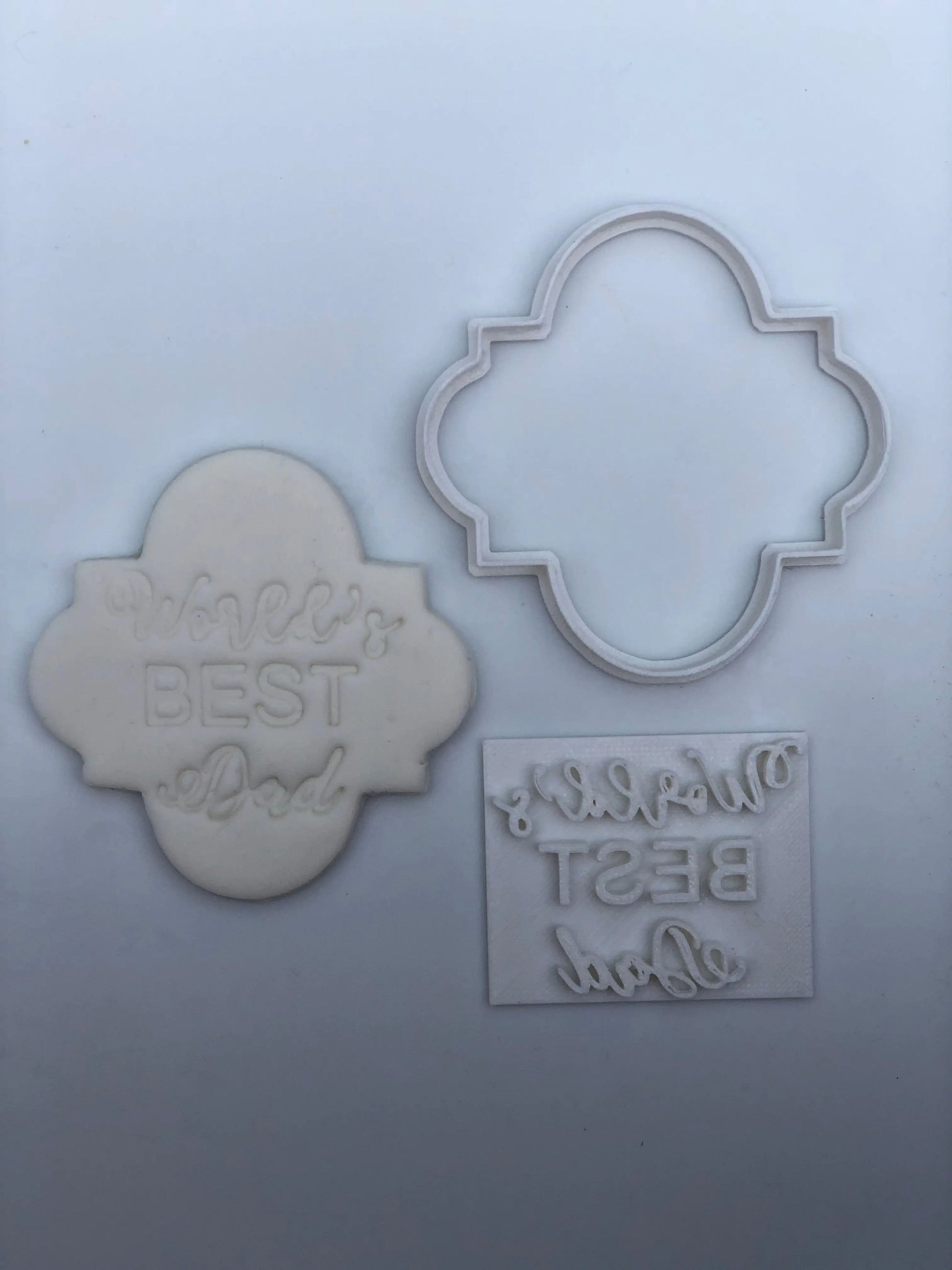 Plaque B + world best dad Embossing for cupcake - Father's Day stamp MEG cookie cutters