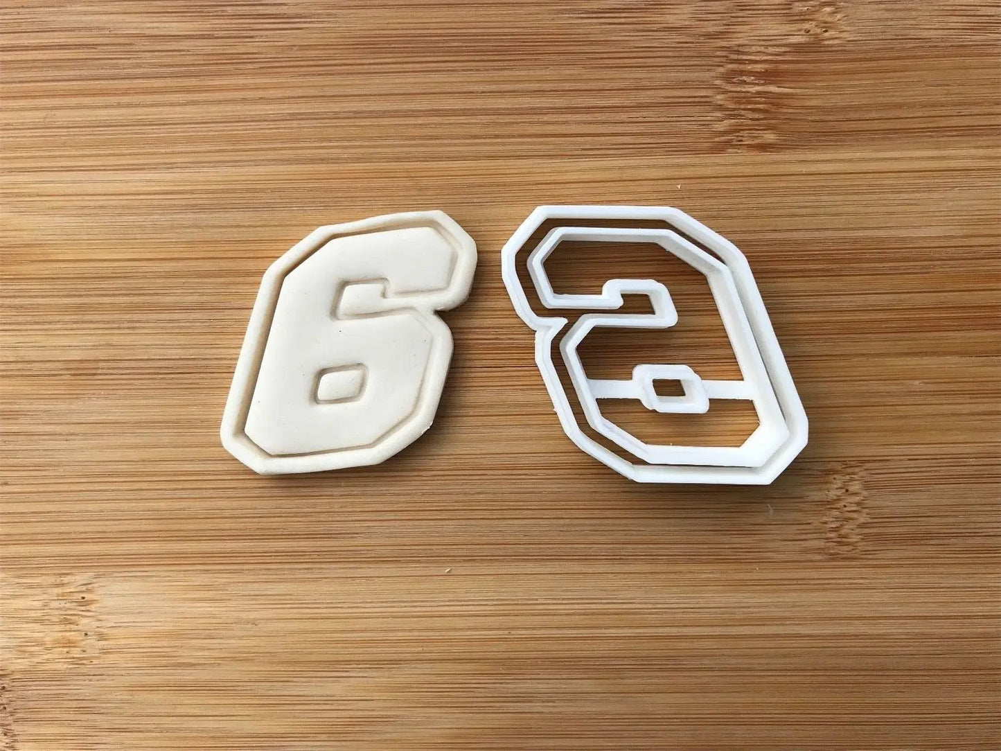Six 6 Racing Number Digit Cookie Cutter Dough Biscuit Pastry Fondant MEG cookie cutters