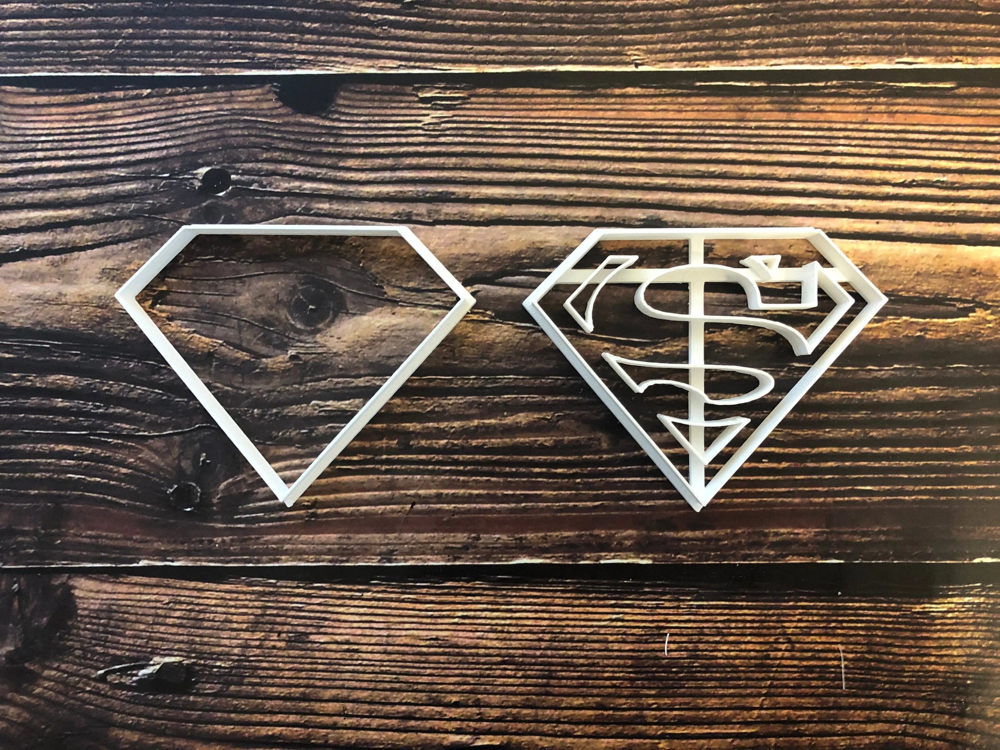 Superman Super Hero Cookie Cutter Sugarcraft Cake Decor fondant UK Seller MEG cookie cutters