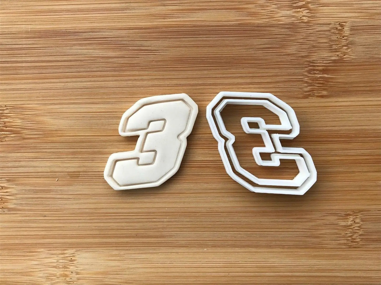 Three 3 Racing Number Digit Cookie Cutter Dough Biscuit Pastry Fondant MEG cookie cutters