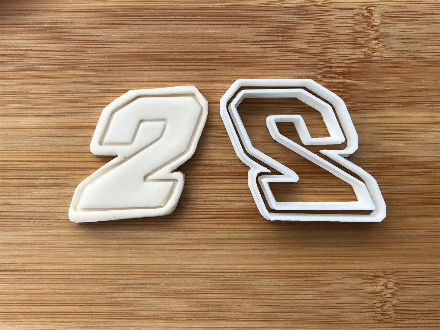 Two 2 Racing Number Digit Cookie Cutter Dough Biscuit Pastry Fondant Sharp MEG cookie cutters