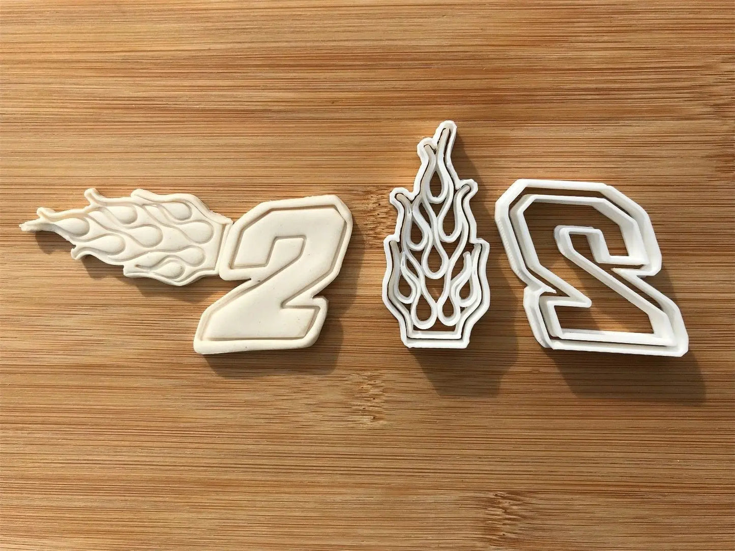 Two 2 Racing Number Digit Cookie Cutter Dough Biscuit Pastry Fondant Sharp MEG cookie cutters