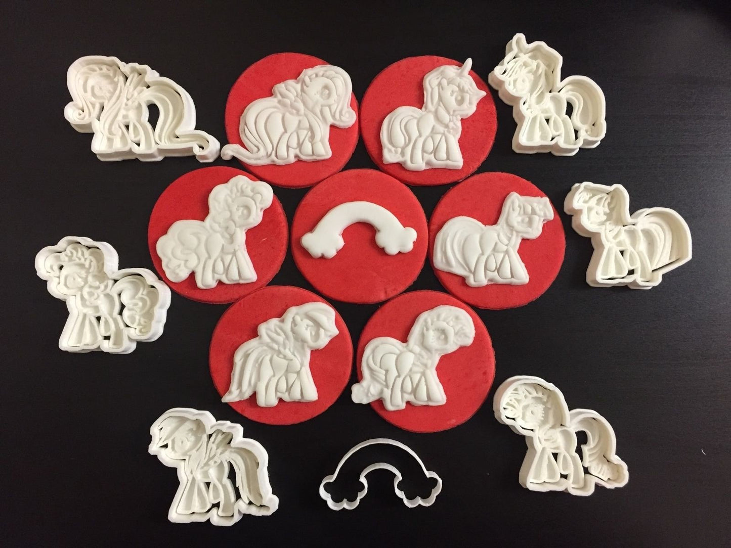 Little Pony cupcake 002 cookie cutter cupcake set cake decoration MEG cookie cutters