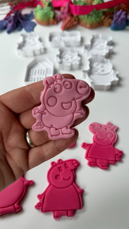 cartoon pig and family - cookie cutter + stamp