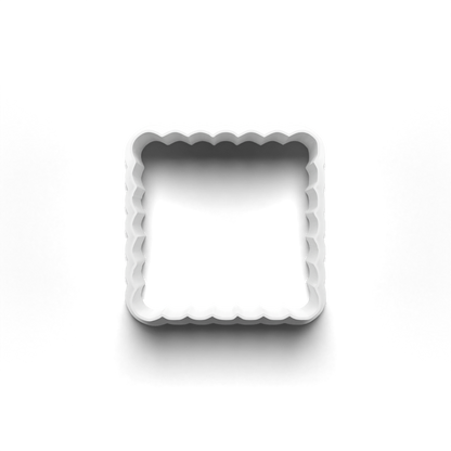 vintage scallopped cutter - 1109