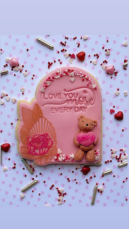 Valentine arch 3 debossing + matching cutter