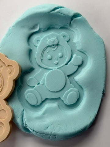 Waving Baby Bear 3D Deboss & Matching Cutter