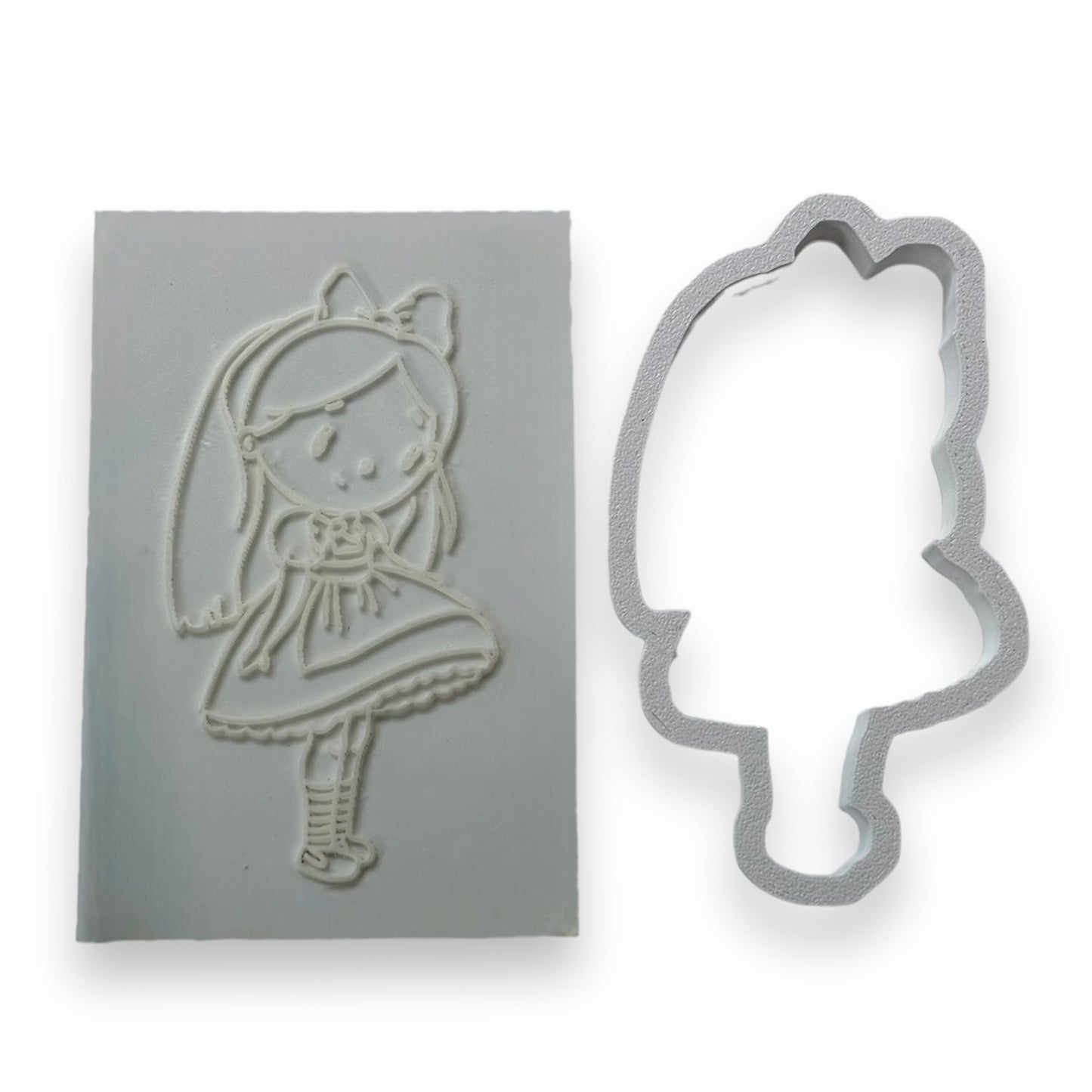 Alice in wonderland deboss + matching cutter