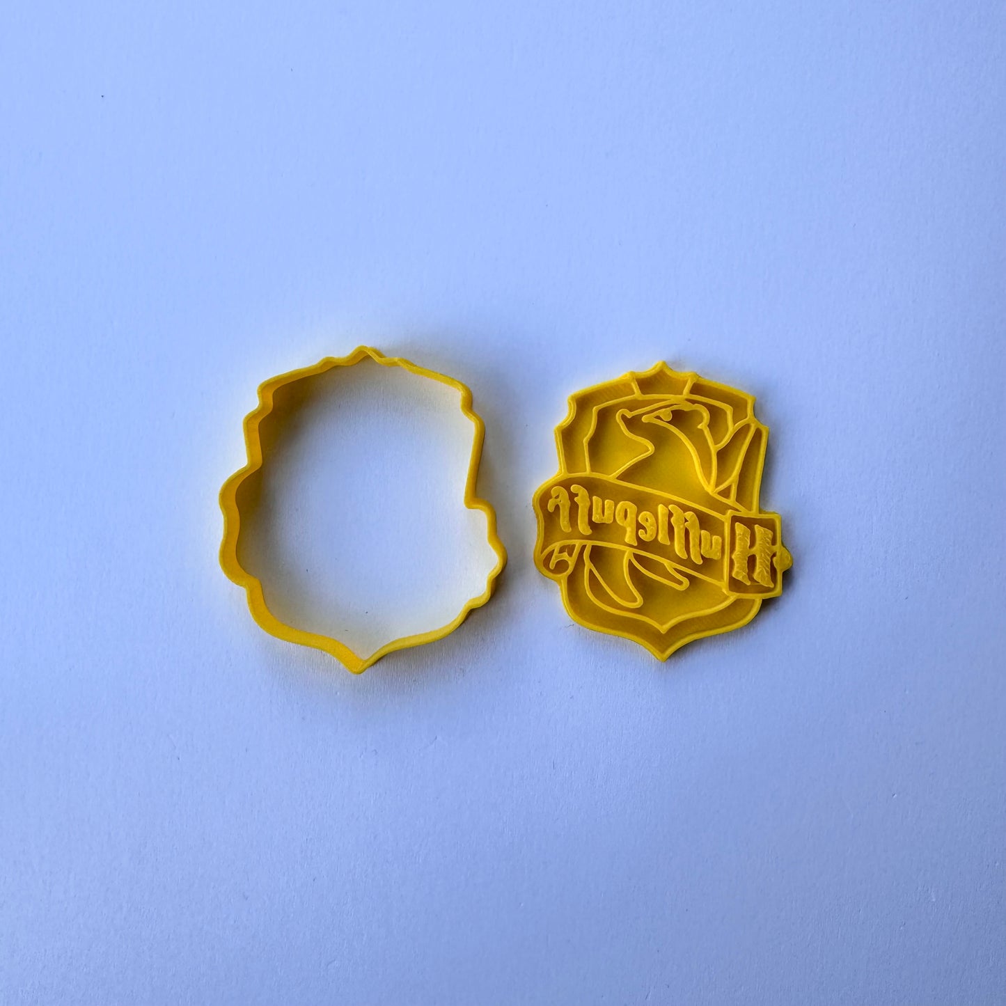 Hufflepuff badge Harry Potter-inspired Cookie Cutter Fondant Cake Decorating
