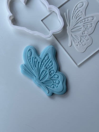 HALF Butterfly deboss + cutter M1029