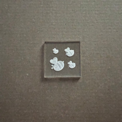 Bee theme - small bee x 4 size - deboss and cutter