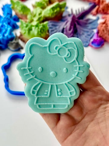Hello Kitty deboss and cutter M1080