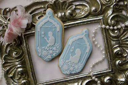 Ramadan / Eid - debossing acrylic + matching cutter - praying woman