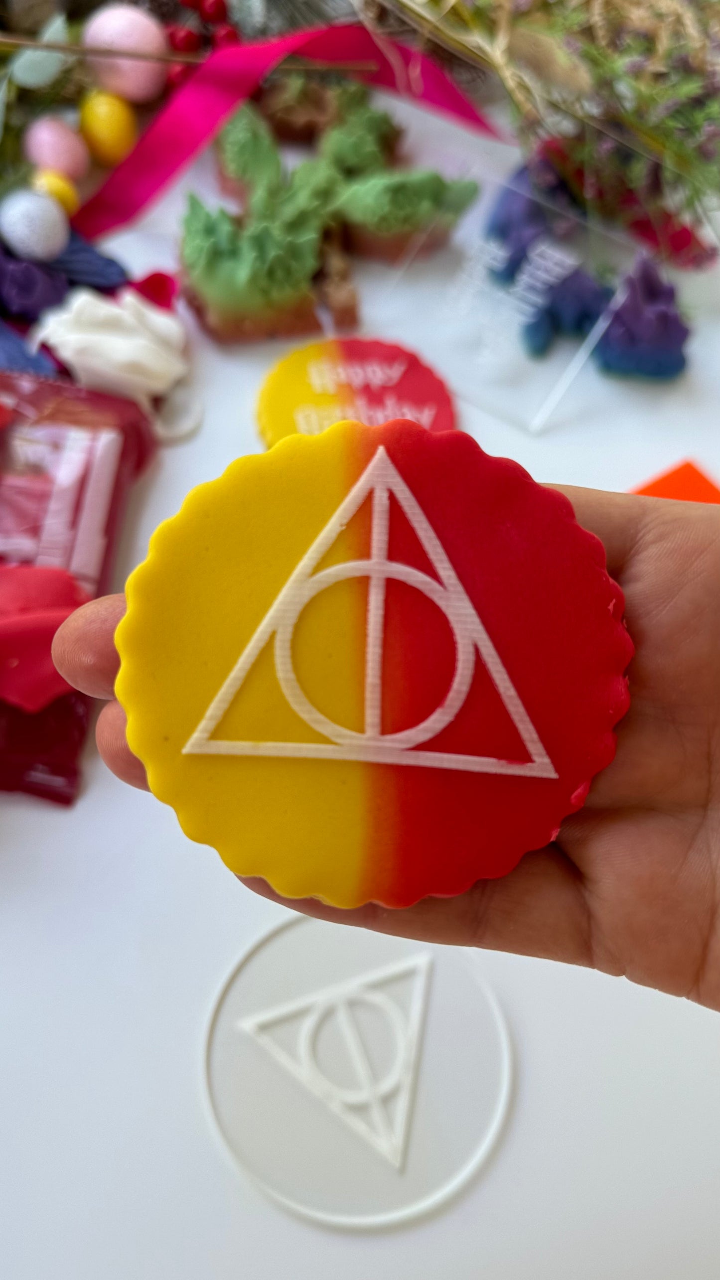 The deathly Hallows disc deboss - Harry Potter-inspired