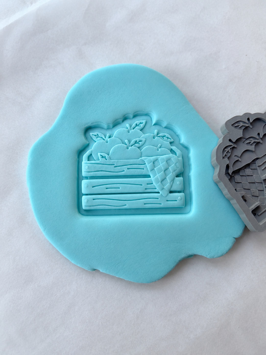 Autumn Apple Crate 3D Deboss & Matching Cookie Cutter