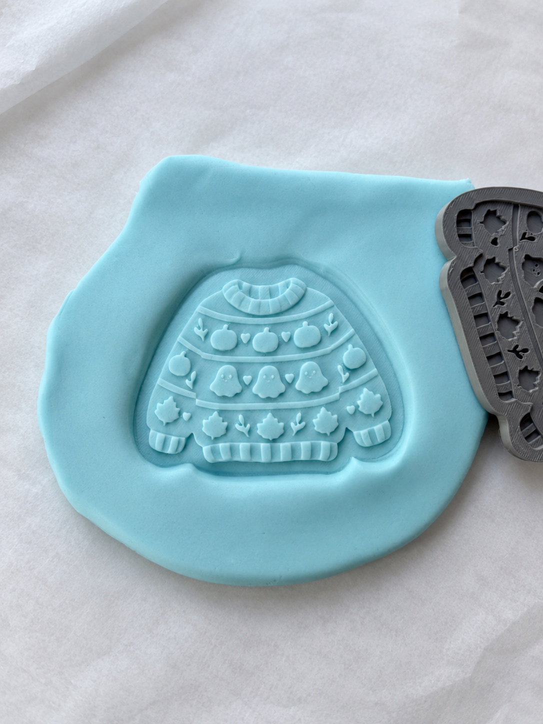 Autumn Pattern Jumper 3D Deboss & Matching Cookie Cutter
