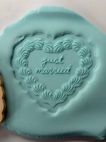 Just Married Vintage Heart 3D Deboss & Matching Cutter